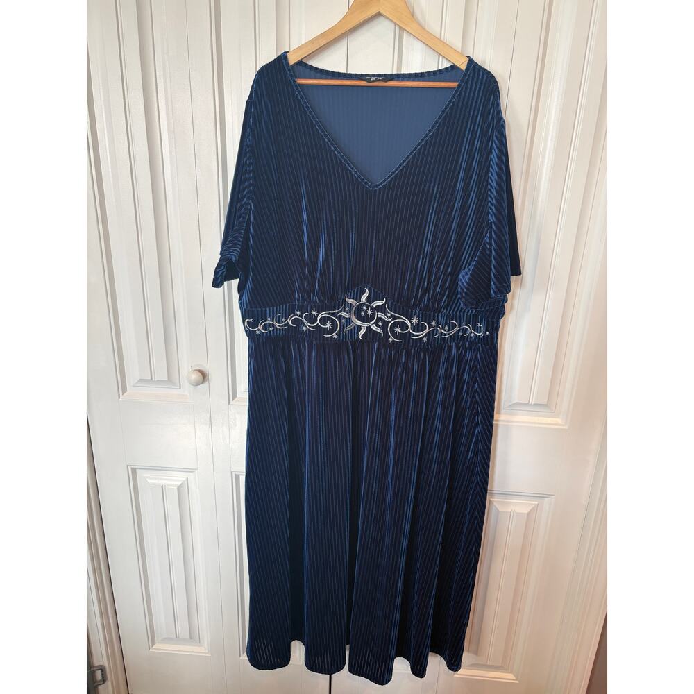 BLOOMCHIC Blue Velvet Maxi‎ Dress Size 26